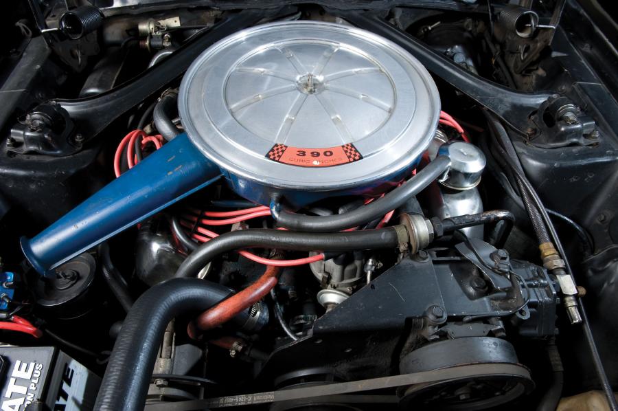  Ford Mustang Fastback 1967 года  (фото 8 из 12)